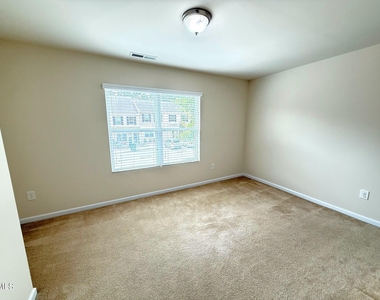 8527 Quarton Drive - Photo Thumbnail 16