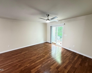 8527 Quarton Drive - Photo Thumbnail 8