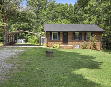 437 Woodsdale Road - Photo Thumbnail 5