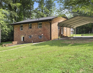 437 Woodsdale Road - Photo Thumbnail 8