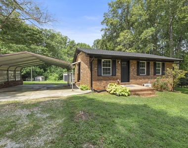 437 Woodsdale Road - Photo Thumbnail 7