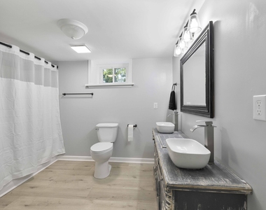 437 Woodsdale Road - Photo Thumbnail 2