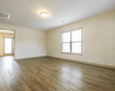 119 Piedmont Place - Photo Thumbnail 3