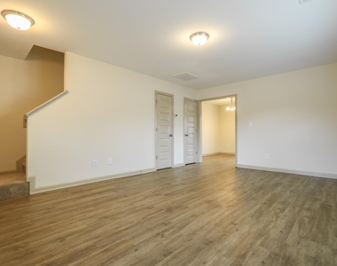 119 Piedmont Place - Photo Thumbnail 2