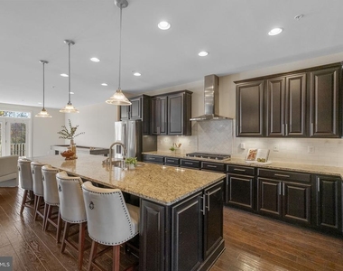 5313 Stream Bank Lane - Photo Thumbnail 8