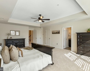 5313 Stream Bank Lane - Photo Thumbnail 16