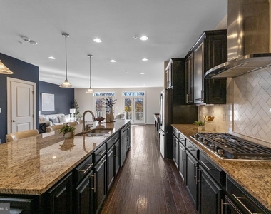 5313 Stream Bank Lane - Photo Thumbnail 6