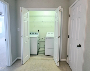 9716 Layla Avenue - Photo Thumbnail 11