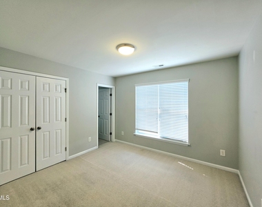 9716 Layla Avenue - Photo Thumbnail 9
