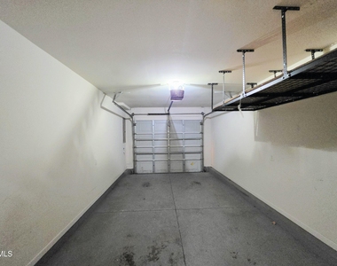 9716 Layla Avenue - Photo Thumbnail 12
