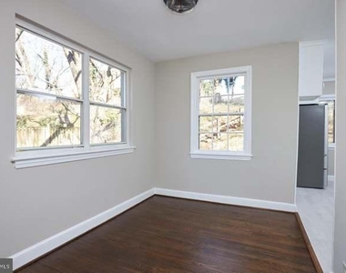 221 Dale Drive - Photo Thumbnail 5