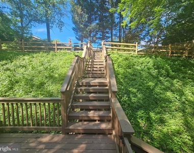 221 Dale Drive - Photo Thumbnail 28