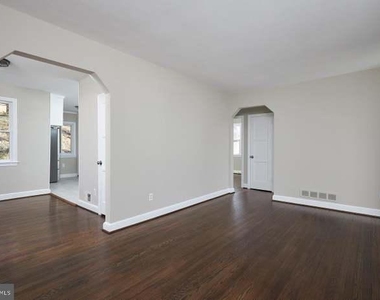221 Dale Drive - Photo Thumbnail 3