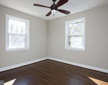 221 Dale Drive - Photo Thumbnail 12