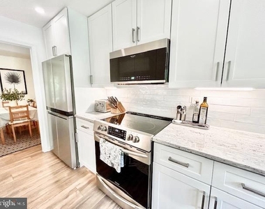 4823 Willett Parkway - Photo Thumbnail 8