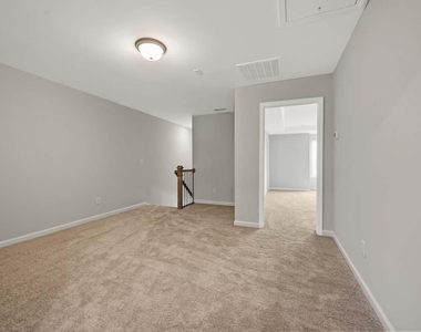 713 Silo Park Drive - Photo Thumbnail 8