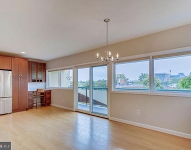4720 Chevy Chase Drive - Photo Thumbnail 7