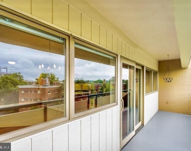 4720 Chevy Chase Drive - Photo Thumbnail 16
