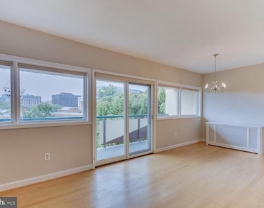 4720 Chevy Chase Drive - Photo Thumbnail 8