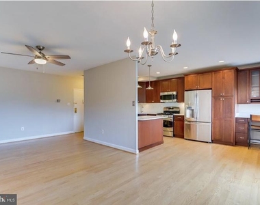 4720 Chevy Chase Drive - Photo Thumbnail 4