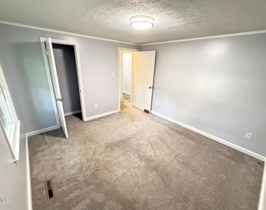 801 Carter Avenue - Photo Thumbnail 13