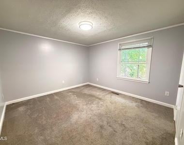 801 Carter Avenue - Photo Thumbnail 12