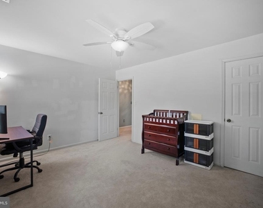 9405 Chatteroy Place - Photo Thumbnail 20