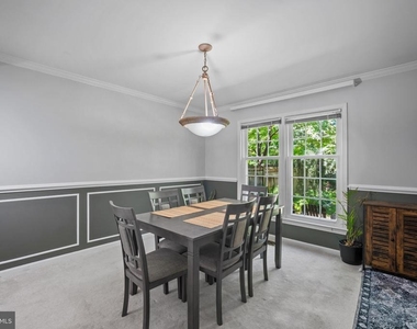 9405 Chatteroy Place - Photo Thumbnail 7