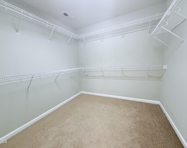 2101 Addenbrock Drive - Photo Thumbnail 9
