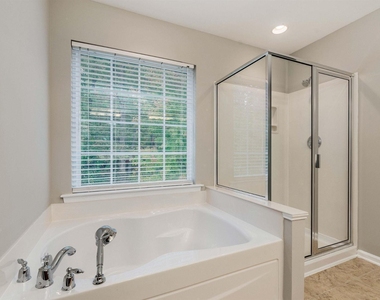 2101 Addenbrock Drive - Photo Thumbnail 7