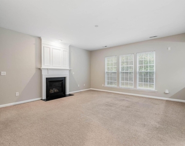 2101 Addenbrock Drive - Photo Thumbnail 4