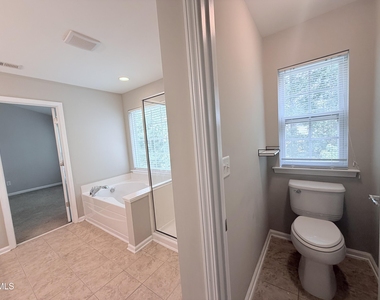 2101 Addenbrock Drive - Photo Thumbnail 8