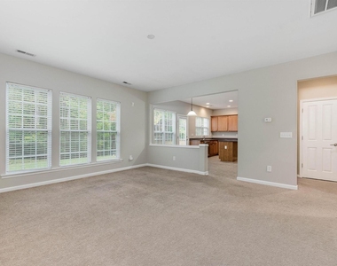 2101 Addenbrock Drive - Photo Thumbnail 8