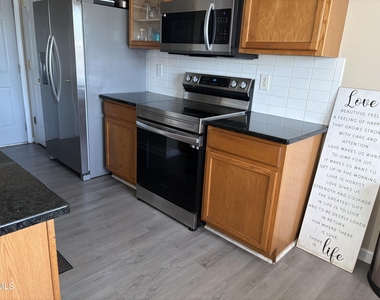 7229 Brighton Hill Lane - Photo Thumbnail 6