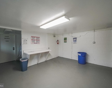 10601 Weymouth Street - Photo Thumbnail 25