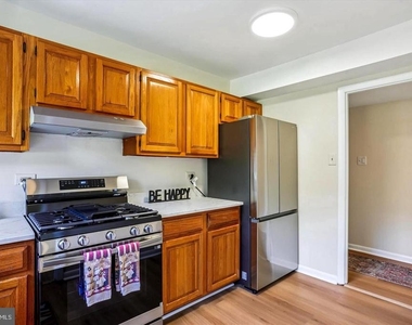 10601 Weymouth Street - Photo Thumbnail 5