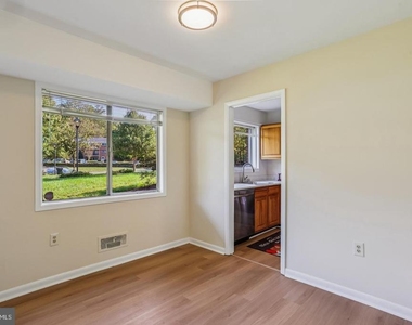 10601 Weymouth Street - Photo Thumbnail 6