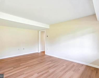 10601 Weymouth Street - Photo Thumbnail 11
