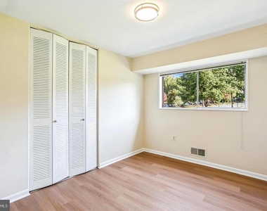 10601 Weymouth Street - Photo Thumbnail 21