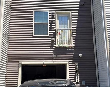 9827 Posterity Ln - Photo Thumbnail 7