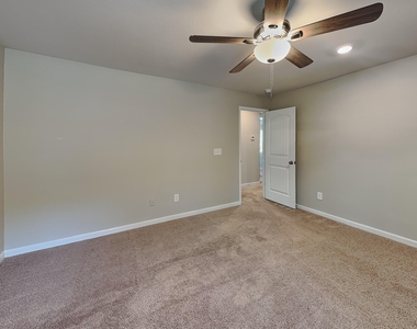 10 Parkers Gate Drive - Photo Thumbnail 7