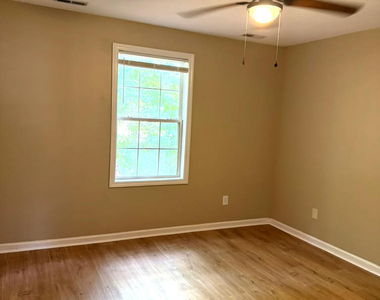 1851 Trailwood Heights Lane - Photo Thumbnail 16
