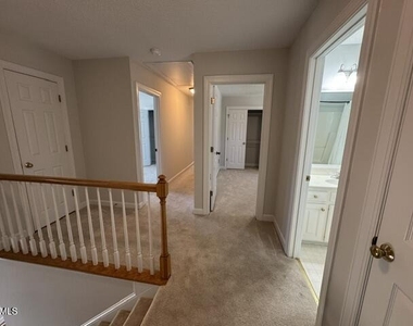 113 Ashton Lane - Photo Thumbnail 7