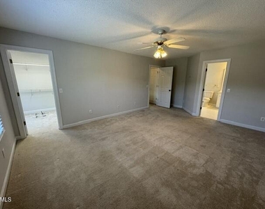 113 Ashton Lane - Photo Thumbnail 9