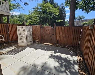 10218 Arizona Circle - Photo Thumbnail 23