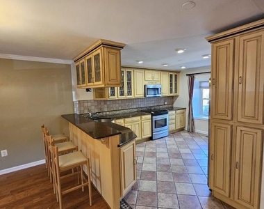 10218 Arizona Circle - Photo Thumbnail 1