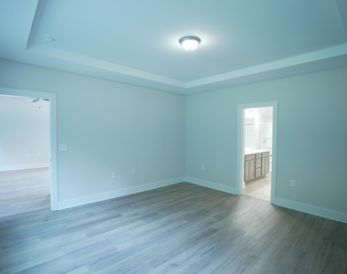 919 Hillman Lane - Photo Thumbnail 16