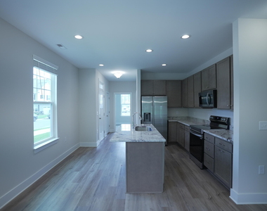 919 Hillman Lane - Photo Thumbnail 5