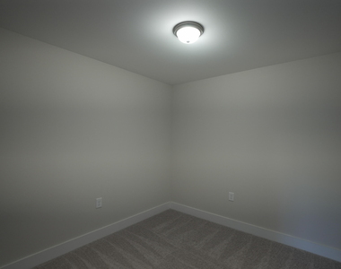 919 Hillman Lane - Photo Thumbnail 35