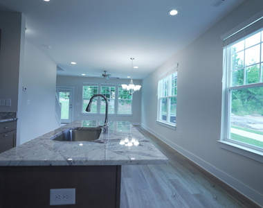 919 Hillman Lane - Photo Thumbnail 8